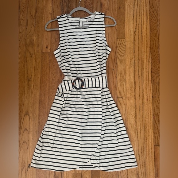 Striped Tortoiseshell Print Belted Wrap Dress Loft sz 4 - Picture 10 of 12